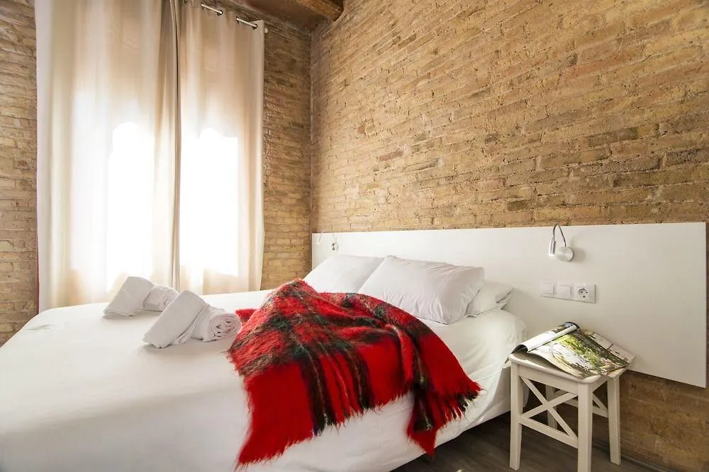Happy People Sagrada Familia Gaudi Apartment Barcelona Spain