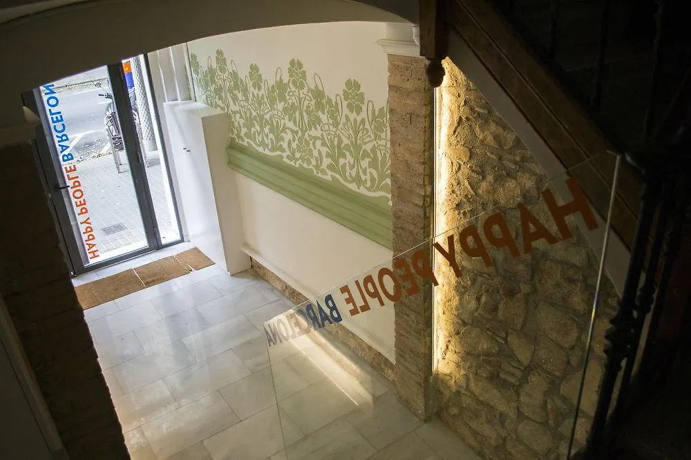 Happy People Sagrada Familia Gaudi Apartment Barcelona