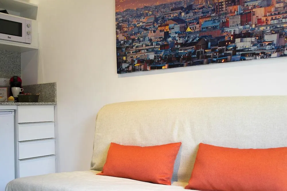 Happy People Sagrada Familia Gaudi Apartment Barcelona Spain