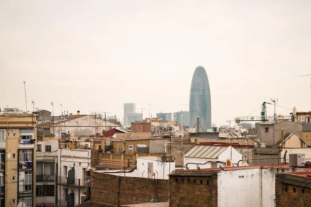 Happy People Sagrada Familia Gaudi Apartment Barcelona