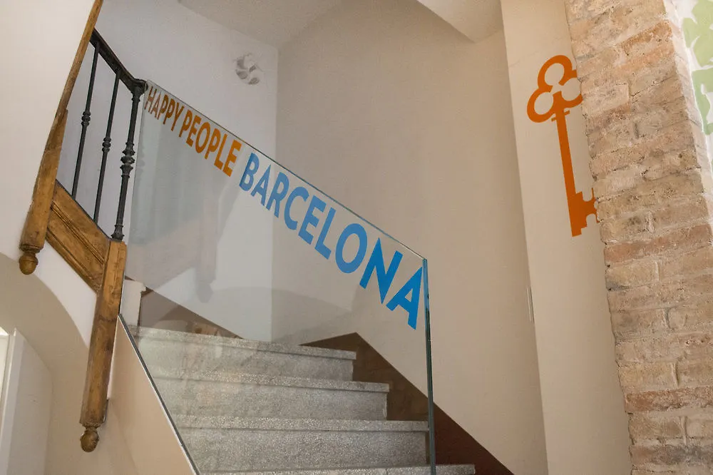 Happy People Sagrada Familia Gaudi Apartment Barcelona